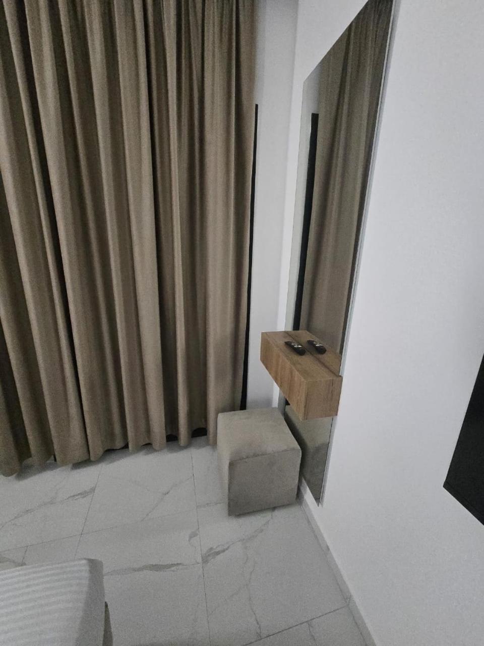 Elite Inn Vlorë Exterior foto
